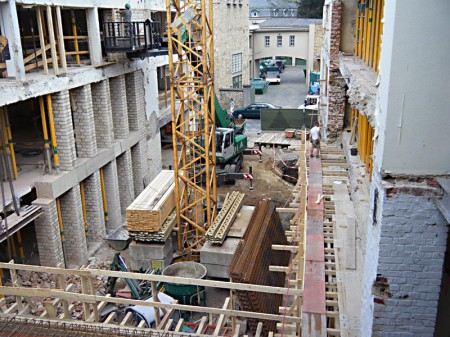 geb-kutsch-bauen-in-historischem-bestand-innenhof-14