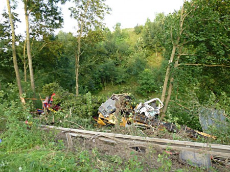 Bergung LKW und Bagger, Abtragen verseuchtes Erdreich